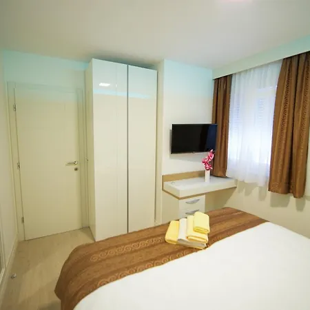 Apartment Leone Promajna