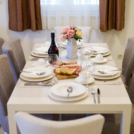 Apartment Leone *