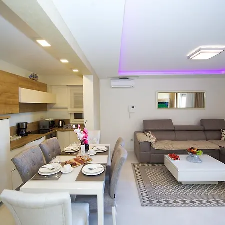 Apartment Leone