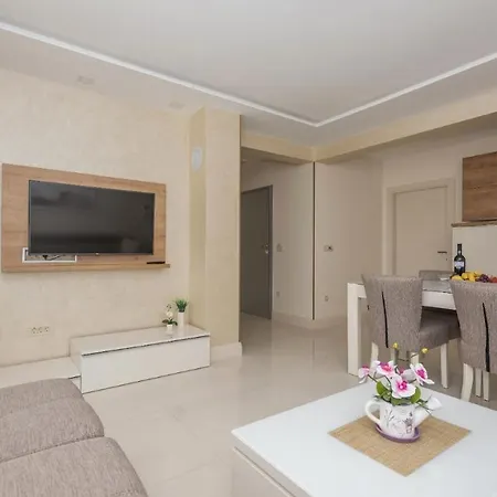 Apartment Leone